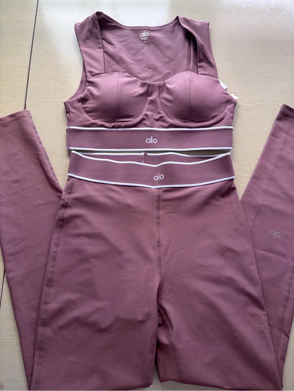 ALO Yoga Women's Dusty Rose Leggings and Matching Crop Top Set